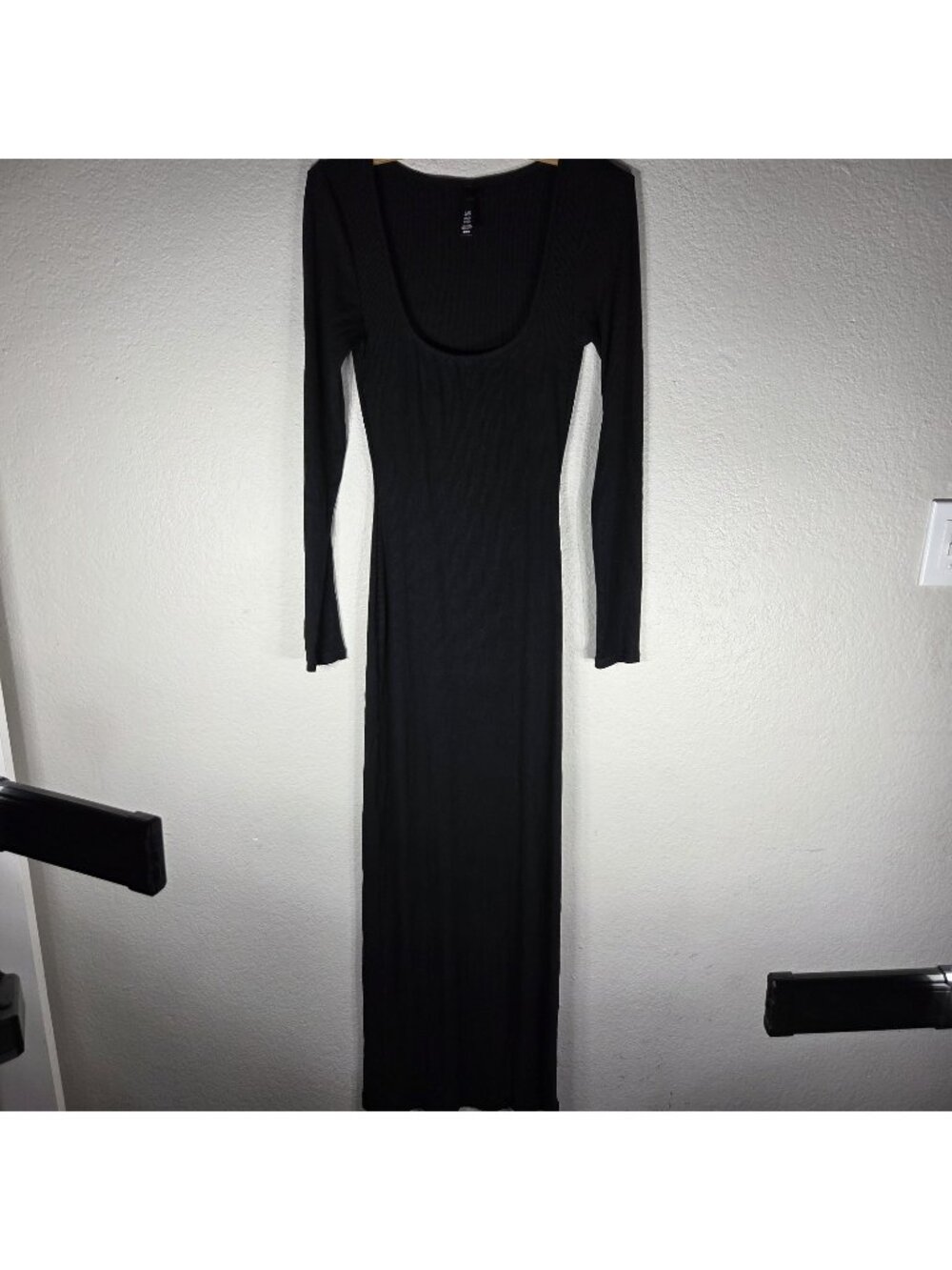 SKIMS Fits Everybody Black Scoop Neck Long Sleeve Snatched Dress Size M